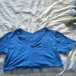 Loose fit v neck crop t shirt